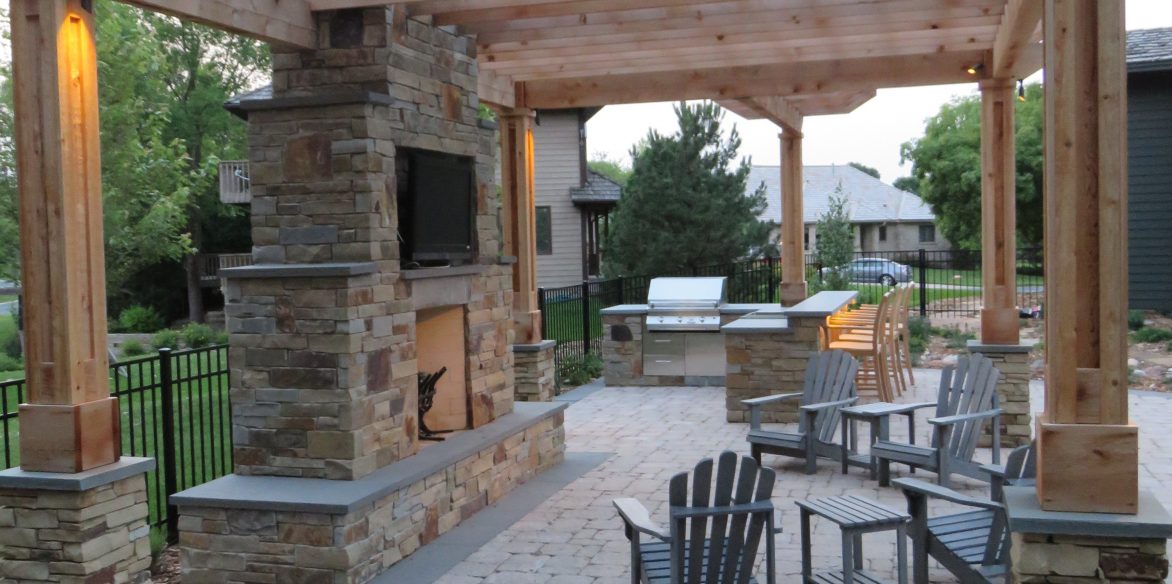 Outdoor Fireplace, pergola, kitchen and T.V.